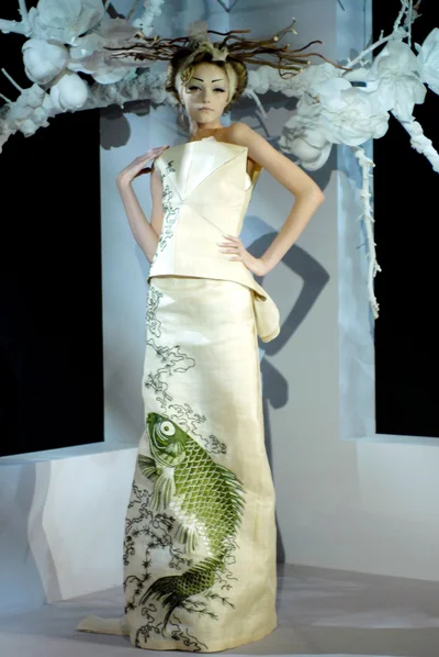 Look 13